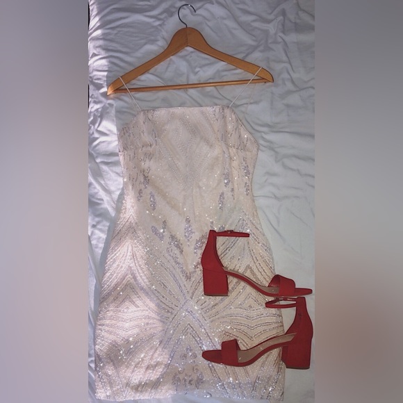 Prom Girl Size Small Sparkly White Short Dress - Picture 2 of 3